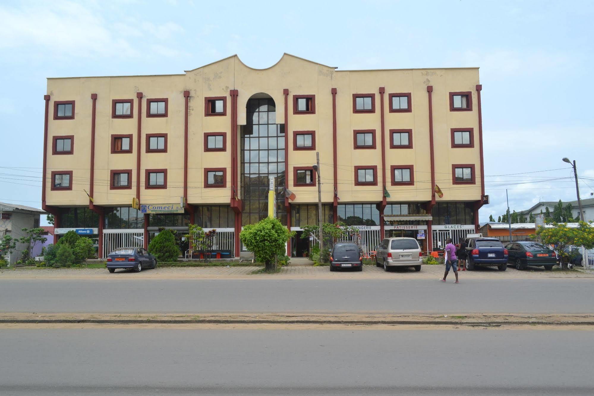 Denver Plaza Hotel Douala Eksteriør bilde